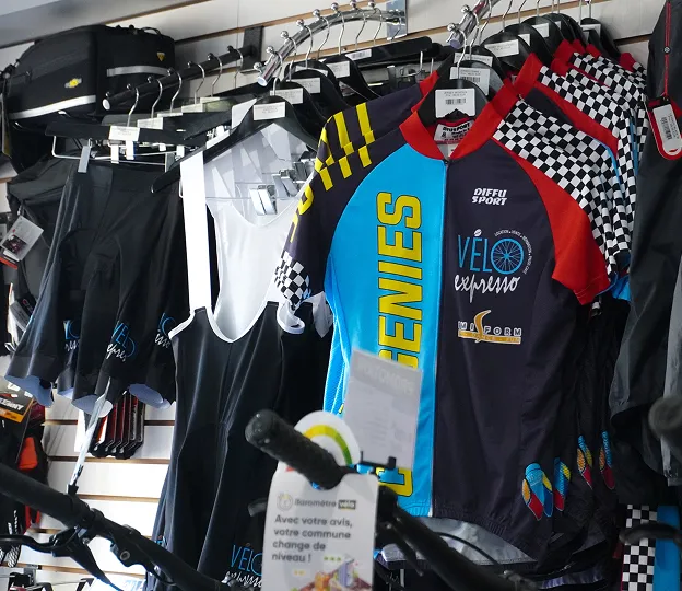 equipement velos à Congénies près de Nimes dans le Gard 30